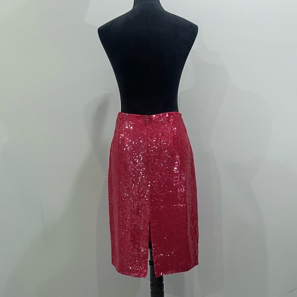 Sequins Pencil Skirt in Fuchsia Hot Pink | Size 4 - Picture 3 of 5